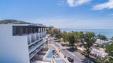 Echelon Apartments Yeppoon - Lightning Ridge Tourism 0