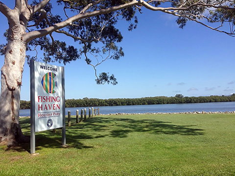 Fishing Haven Holiday Park - Lightning Ridge Tourism 0