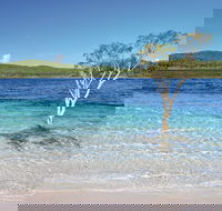 Fraser Island Fishing Units - Lightning Ridge Tourism