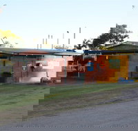 Grafton Greyhound Racing Club Caravan Park - Lightning Ridge Tourism