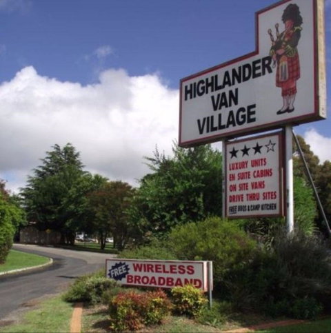 Highlander Van Village - Lightning Ridge Tourism 0