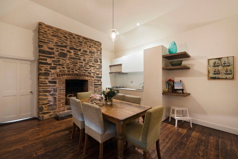 Jacob's Estate Cottage - Lightning Ridge Tourism 2