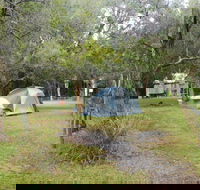 Kylies Hut walk-in campground - Lightning Ridge Tourism