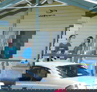Lake Hamilton Motor Village and Caravan Park - Lightning Ridge Tourism