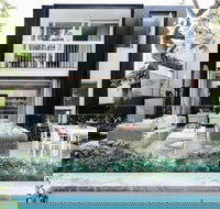 Luxico - Harbourside Retreat - Lightning Ridge Tourism