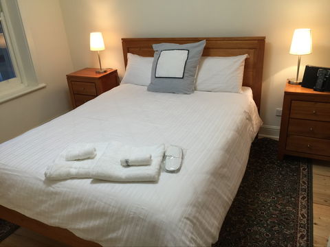 MacDonnell House, Naracoorte - Lightning Ridge Tourism 2