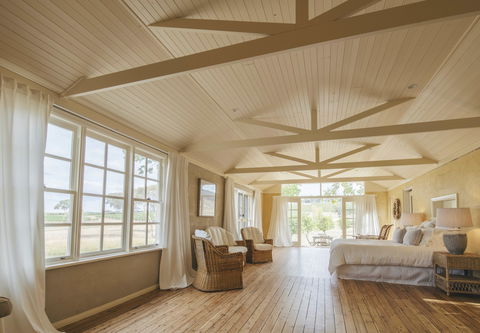 Mayfield Vineyard Cottages - Lightning Ridge Tourism 1