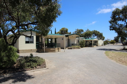Minlaton Caravan Park - Lightning Ridge Tourism 1