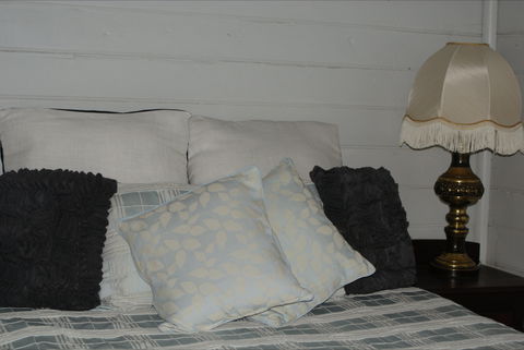 Moonan  Cottage - Lightning Ridge Tourism 1