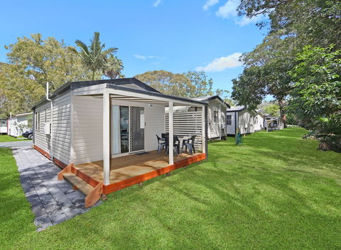 Pacific Palms Caravan Park - Lightning Ridge Tourism 0