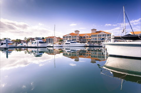 Ramada By Wyndham Hope Harbour - Lightning Ridge Tourism 1