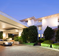 Ramada by Wyndham Diplomat Canberra - Lightning Ridge Tourism