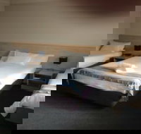 Red Cedar Motel Muswellbrook - Lightning Ridge Tourism