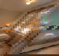 Restaway Holiday Units - Lightning Ridge Tourism