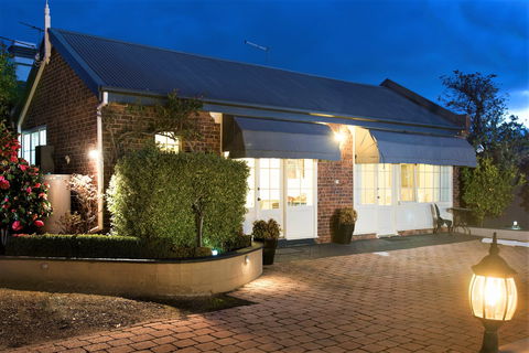 Rose Cottage - Lightning Ridge Tourism 0