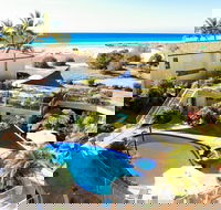 Sandcastles on Currumbin Beach - Lightning Ridge Tourism