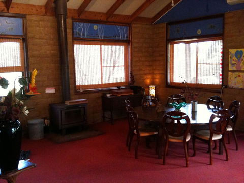 Skywatch Observatory Domestays - Lightning Ridge Tourism 2