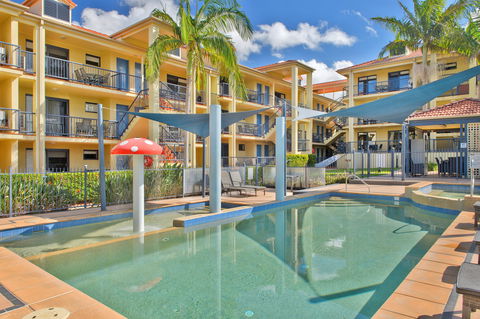 South Pacific Apartments - Lightning Ridge Tourism 1