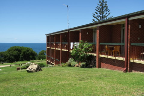 Tathra Hotel - Motel - Lightning Ridge Tourism 0
