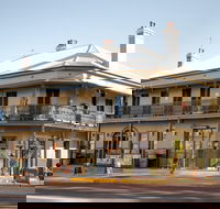 The Family Hotel Maitland - Lightning Ridge Tourism