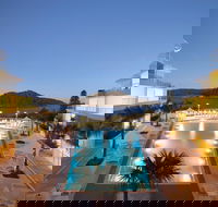The Tantra Apartments at Ettalong Beach Resort - Lightning Ridge Tourism