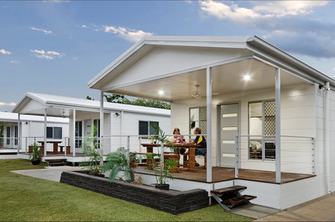 Townsville Tourist And Lifestyle Village - Lightning Ridge Tourism 1