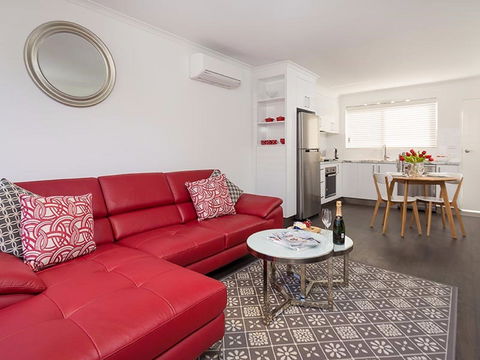 Understated Elegance - Affordable Luxury - Lightning Ridge Tourism 0