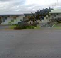 Yandra Beach House - Lightning Ridge Tourism