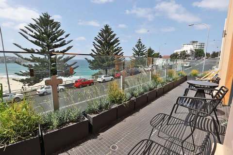 Bondi 38 Serviced Apartments - Lightning Ridge Tourism 0