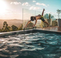 The Eagles Nest Accommodation Scenic Rim, QLD - Lightning Ridge Tourism