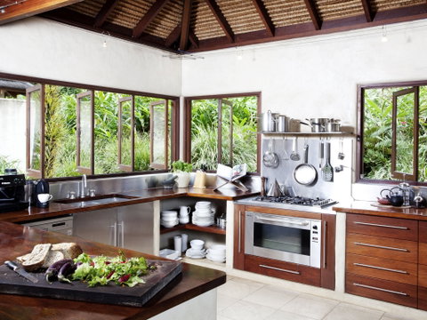 Bali Hai Holiday Accommodation And Location Venue - Lightning Ridge Tourism 1