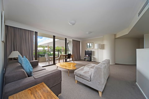 BreakFree Capital Tower - Lightning Ridge Tourism 2