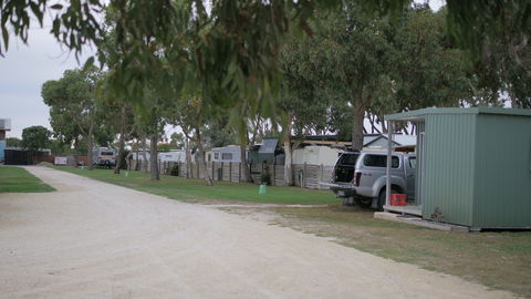 Cape Jaffa Caravan Park - Lightning Ridge Tourism 1