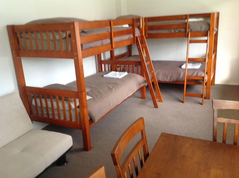 Derwent Valley Resort - Lightning Ridge Tourism 1
