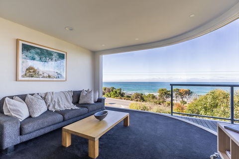 Dlux + Escape @ 83 Great Ocean Road Apartments Lorne - Lightning Ridge Tourism 0