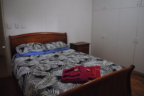 East Arnhem Real Estate - 6B Isal - Lightning Ridge Tourism 0
