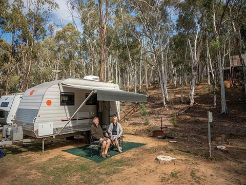 Glendora Campground - Lightning Ridge Tourism 0