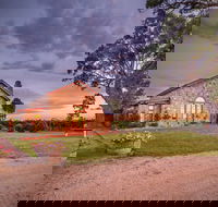 Honeysuckle Rise Country Accommodation - Lightning Ridge Tourism