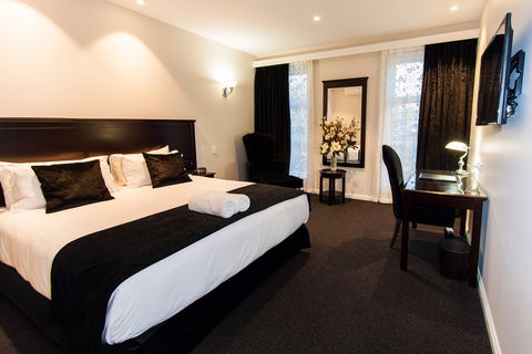 International Hotel Wagga Wagga - Lightning Ridge Tourism 1