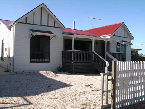 Marie's Cottage - Lightning Ridge Tourism 0