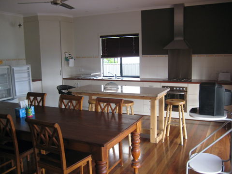 Marie's Cottage - Lightning Ridge Tourism 1