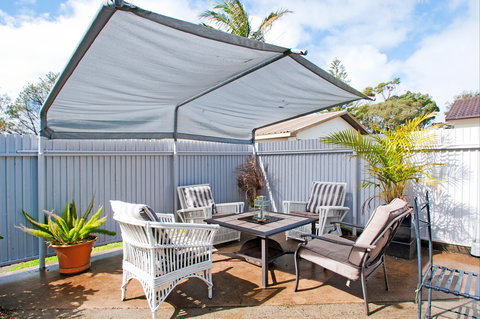 Middle Sea - Lightning Ridge Tourism 0