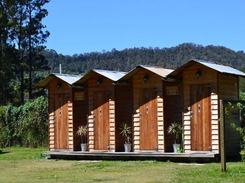 Nimbin Caravan Park - Lightning Ridge Tourism 1