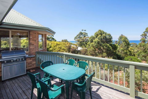 Ocean House - Lightning Ridge Tourism 1