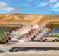 Pebble Point - Lightning Ridge Tourism