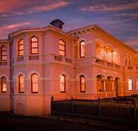 Roxburgh House Apartments - Lightning Ridge Tourism