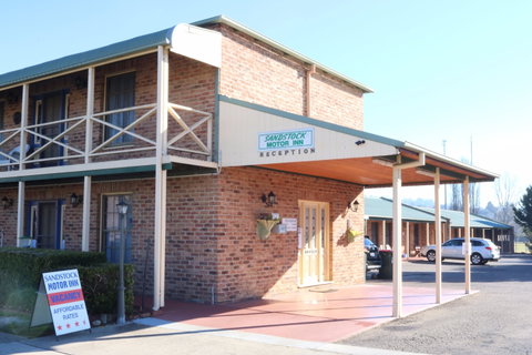 Sandstock Motor Inn - Lightning Ridge Tourism 0