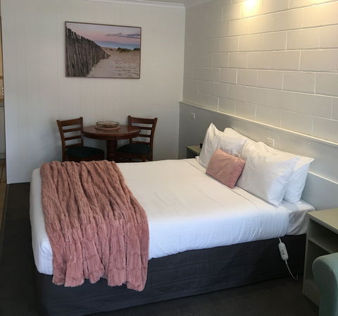 Sandbar Motel Lakes Entrance - Lightning Ridge Tourism 1