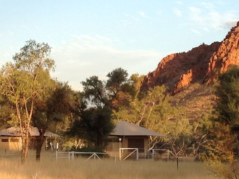 Squeakywindmill Boutique Tent B&B - Lightning Ridge Tourism 1