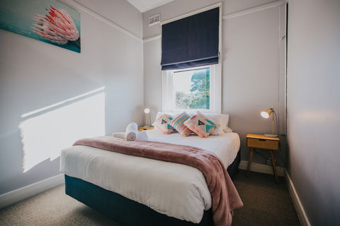 The Duke Of Wellington Hotel - Lightning Ridge Tourism 0